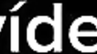 BB Sants transando no banheiro com o negão dotado