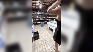 Bad Anninha nua fazendo sexo no mercado – Midiasexl