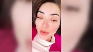 Ana Otani fudendo com vibrador rosinha no grelo