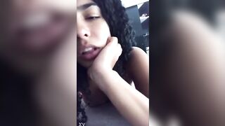 Mirian Gabriela nua fodendo de quatro gemendo de tesão