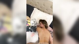 Sabrina de Martini nua fodendo de quatro e arreganhada