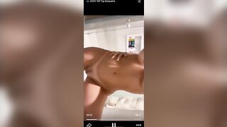 Tay Cerqueira pelada tocando siririca com sua buceta gulosa