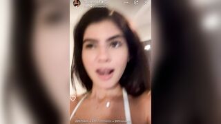 Thaissa Fit Onlyfans exibindo seus peitões perfeitos e sua buceta