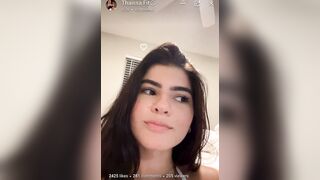 Thaissa Fit Onlyfans exibindo seus peitões perfeitos e sua buceta