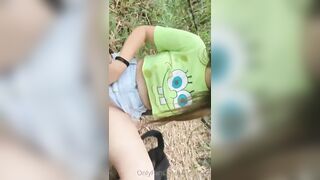 Vale Castañeda pelada fodeu a buceta com consolo na praça