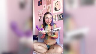 belle belinha nua usando vibrador rosinha