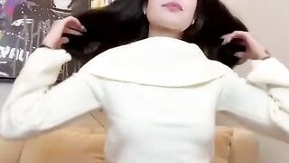 6111